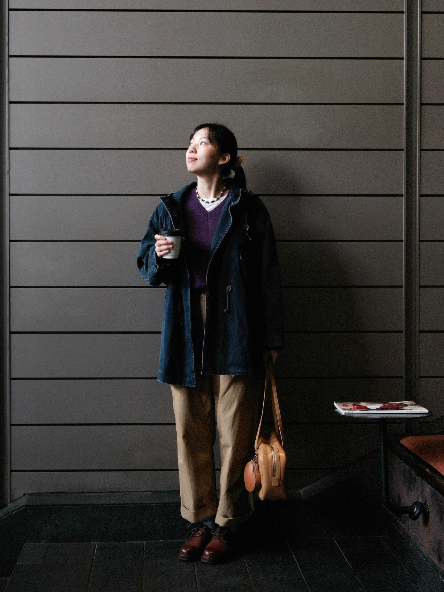 复古通勤新风尚:卡其紫配色的魅力 复古通勤新风尚:卡其紫配色的魅力