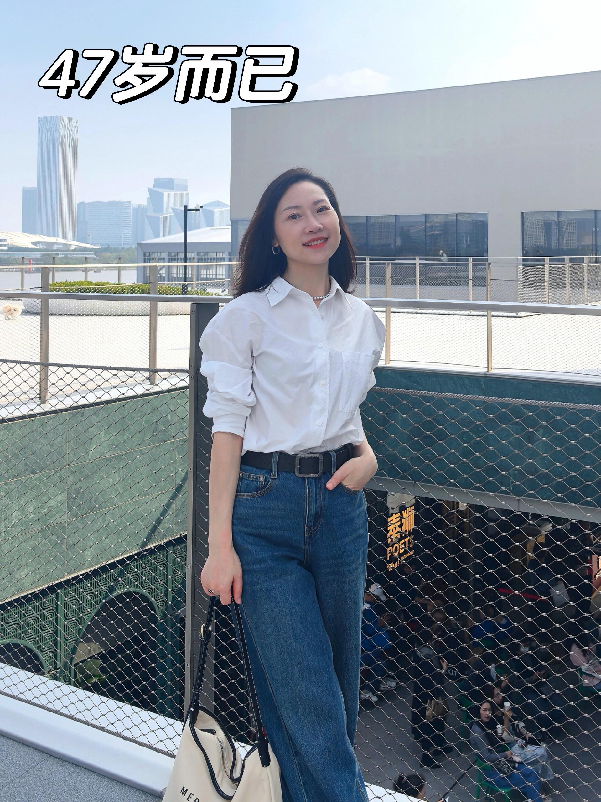 47 岁女性的优雅秘诀:简而不凡,方显高级 47 岁女性的优雅秘诀:简而不凡,方显高级