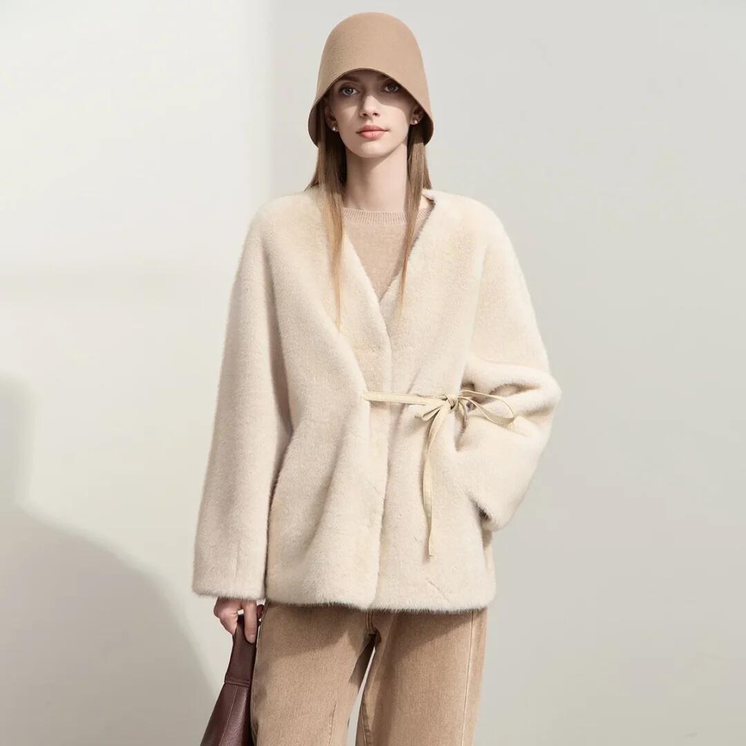 冬日里的奢华浪漫——女生皮草时尚穿搭 冬日里的奢华浪漫——女生皮草时尚穿搭