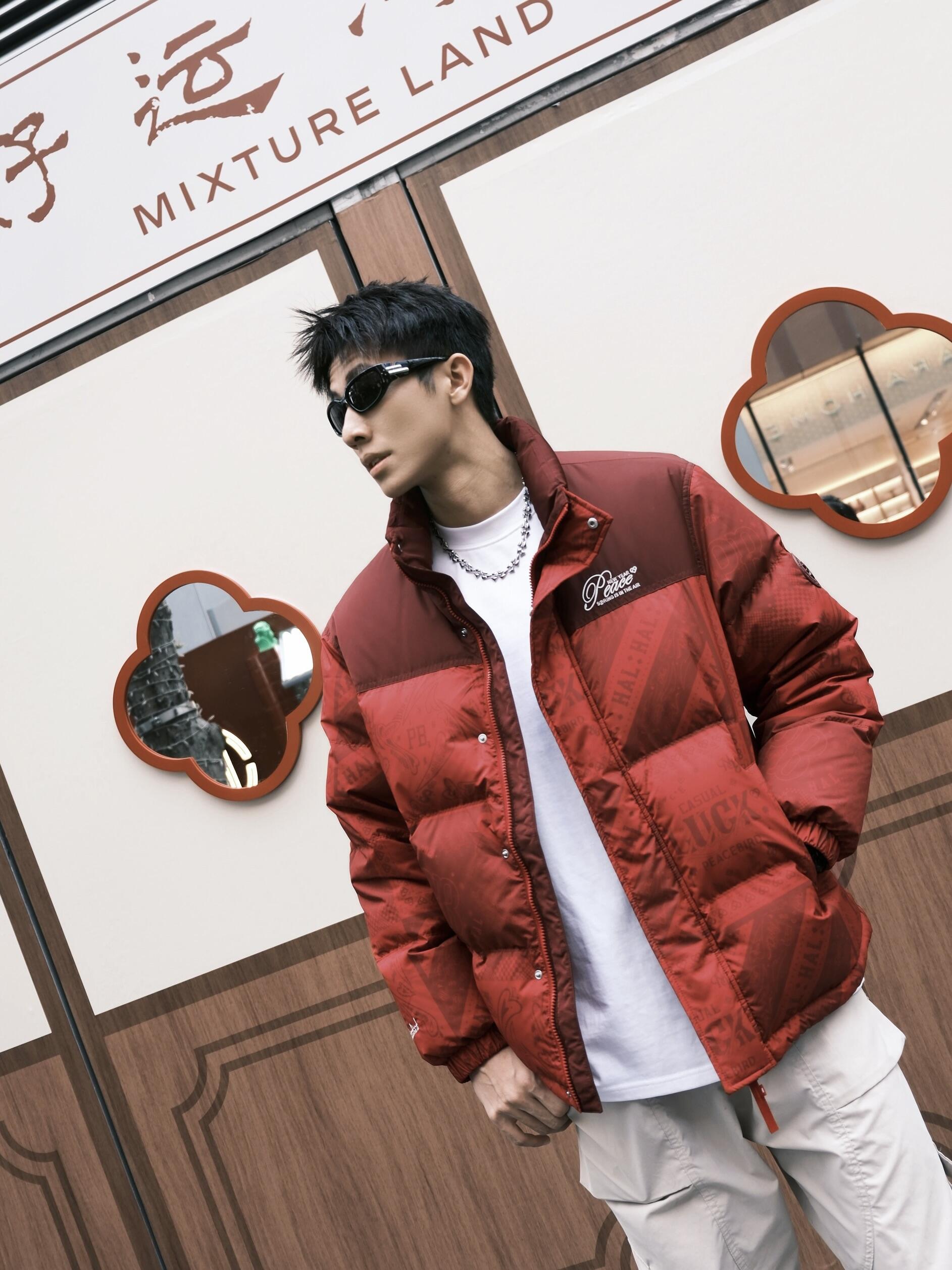 新年开运,身着红裳赴新春之约 新年开运,身着红裳赴新春之约