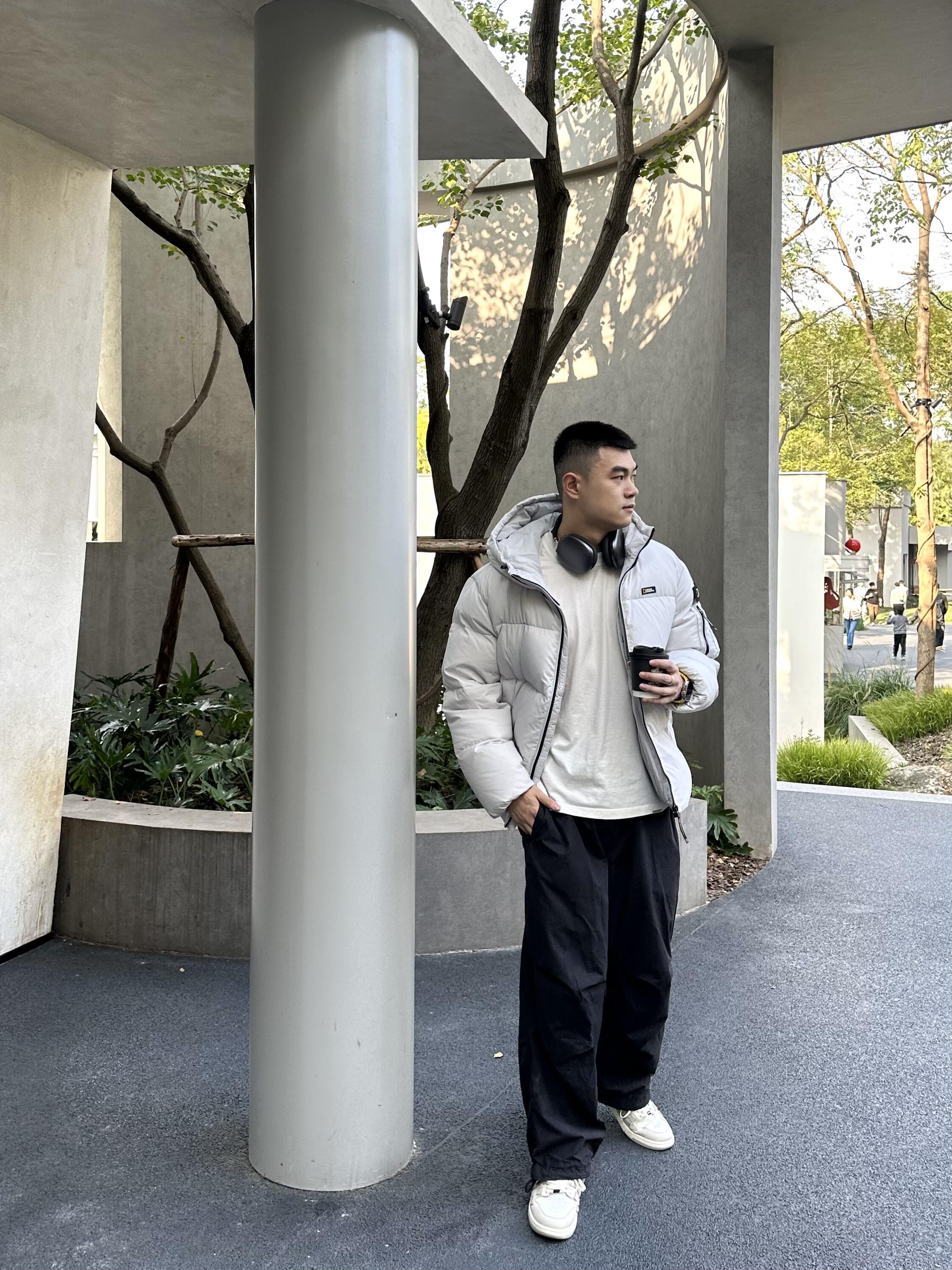 寒冬有“羽”，温暖随行