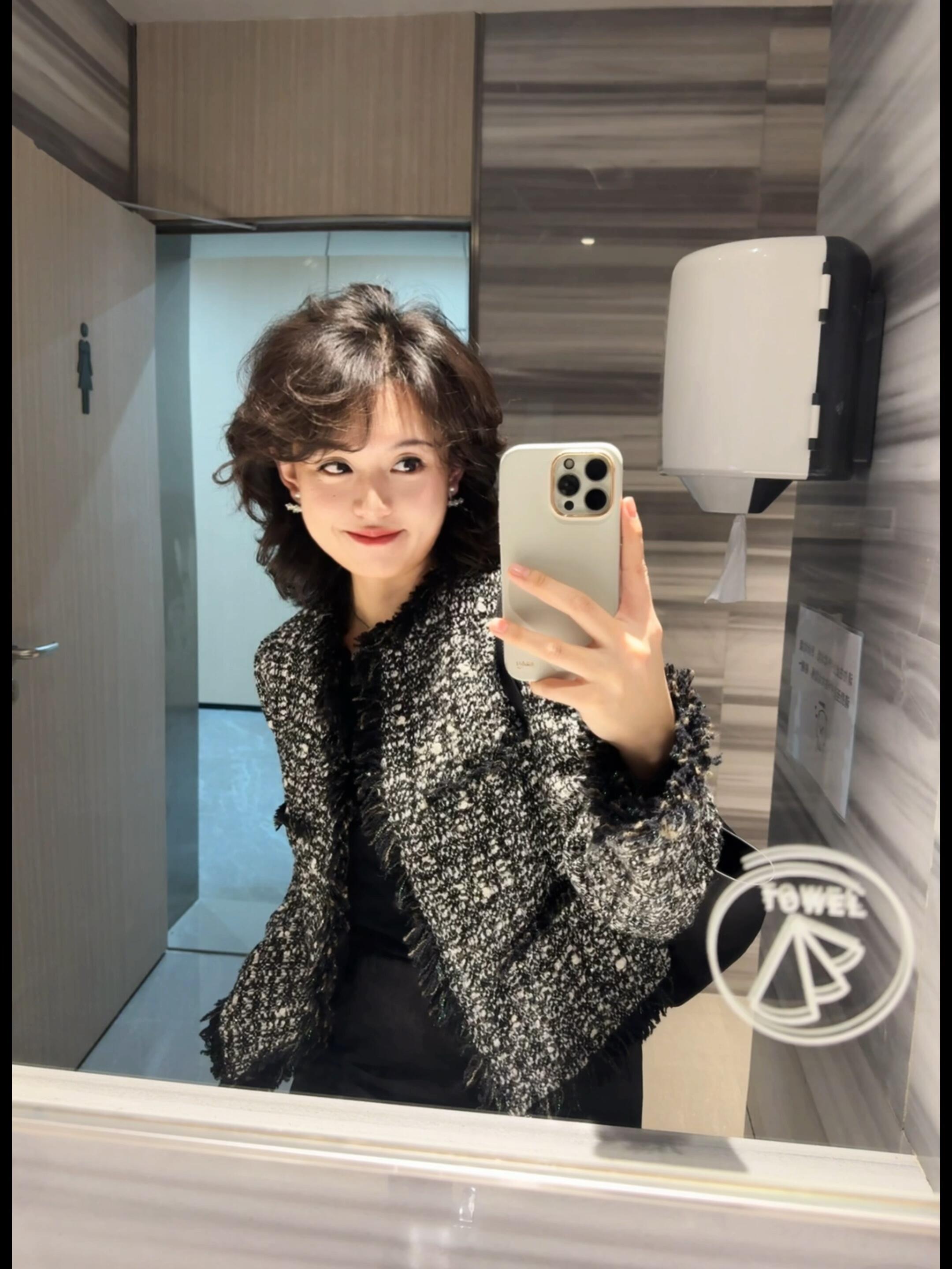 为啥普通人穿小香风,容易穿出“精致土”? 为啥普通人穿小香风,容易穿出“精致土”?