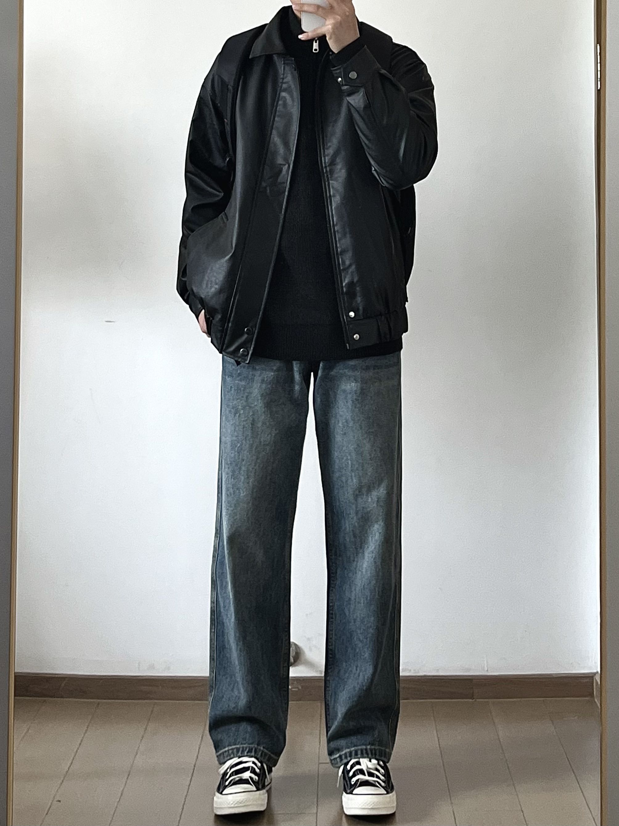 170男生穿搭秘籍：黑色皮衣+牛仔裤，型男魅力拉满